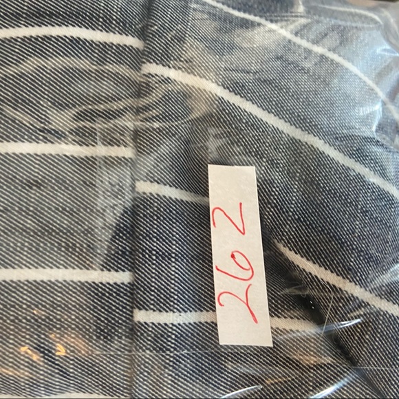 Forever21 plus size navy white striped shorts 2X - Picture 6 of 6